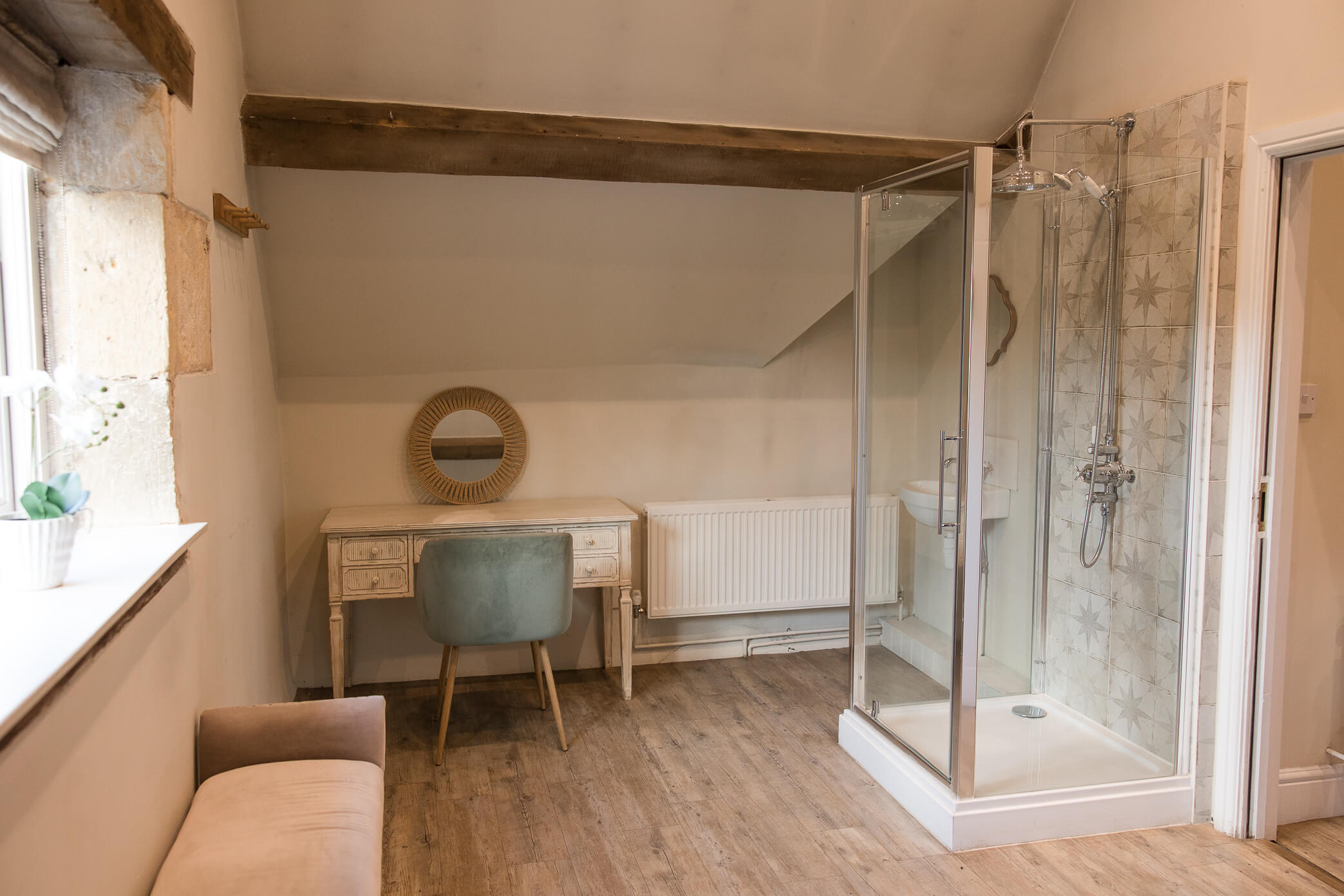 Shower room at Lapstone Barn wedding venue