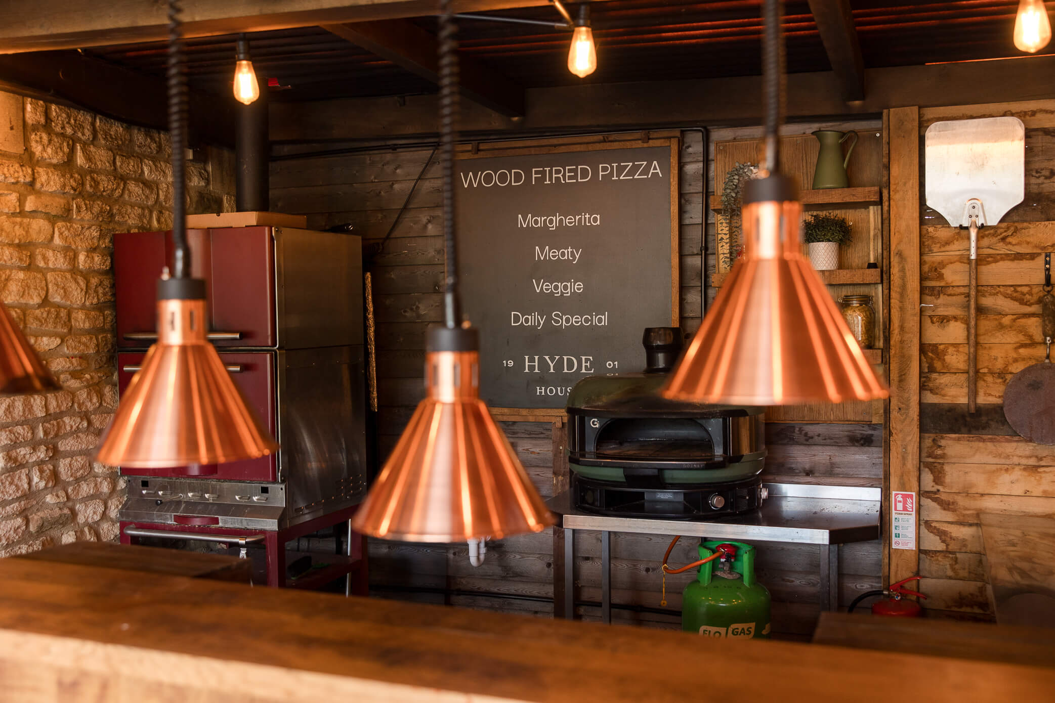 Wood-fire pizza menu and oven